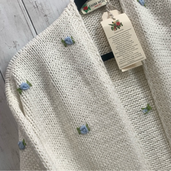 Fanm Mon Hand Knit embroidered blue rose cardigan cotton handcrafted XS/S NEW - Picture 3 of 15